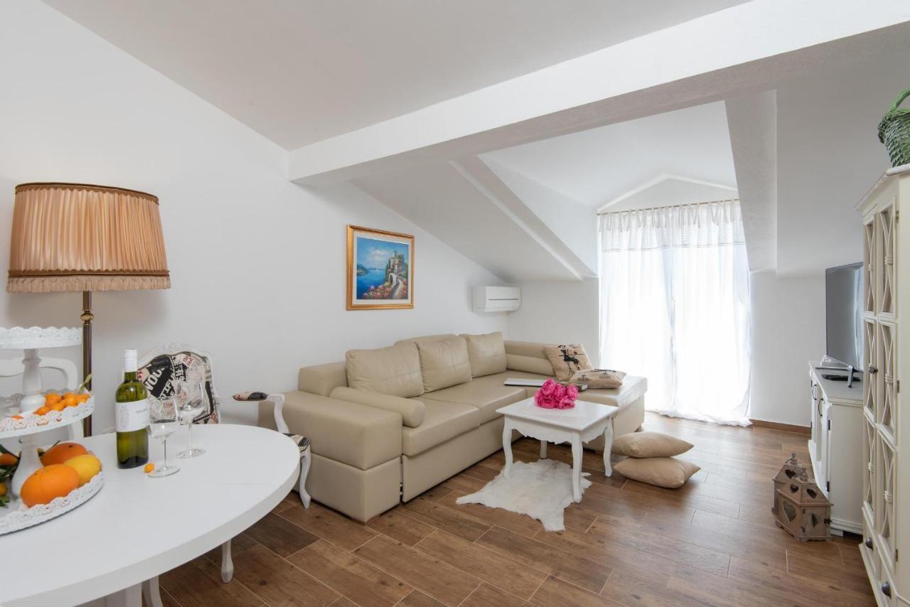 Of The Hills Llr Apartma