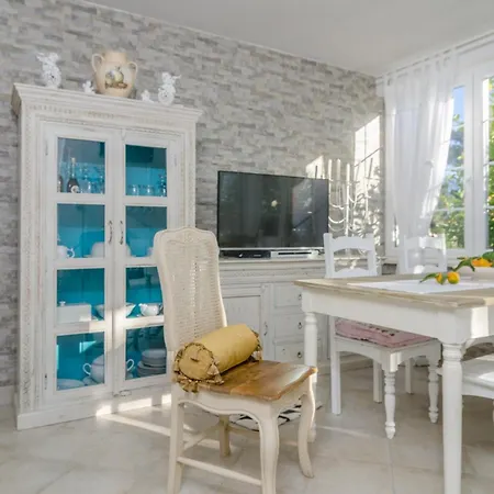 Top Of The Hills Apartments Llr Orebic Room photo